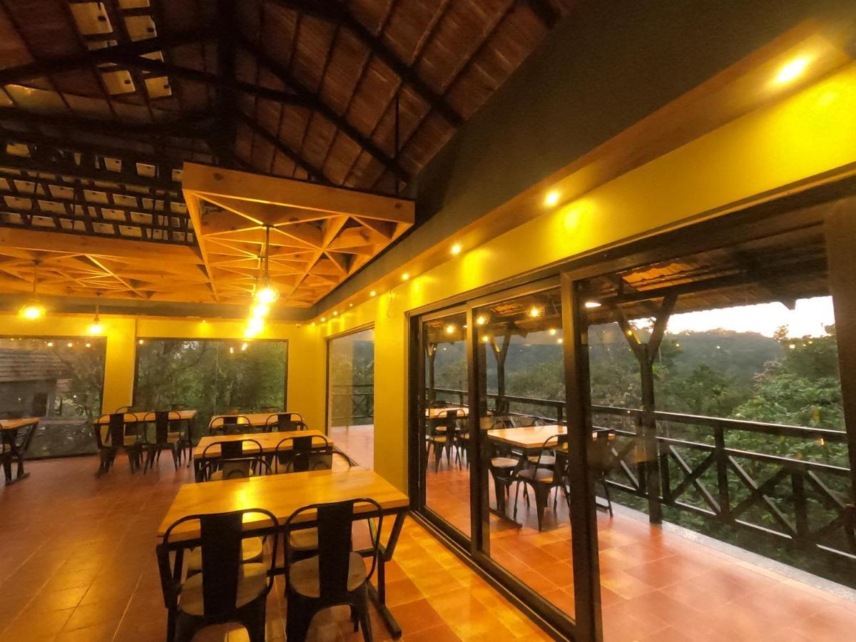 The Wild Trails Clarks Exotica , Munnar Hotel Kültér fotó